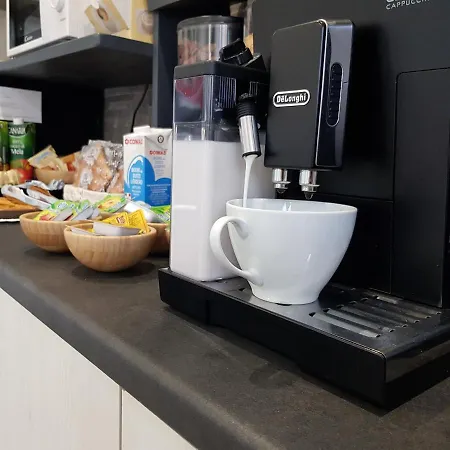 Apple Rome Airport Fiumicino