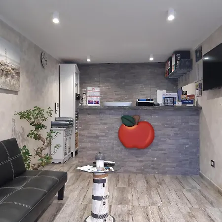 Apple Rome Airport Guest house