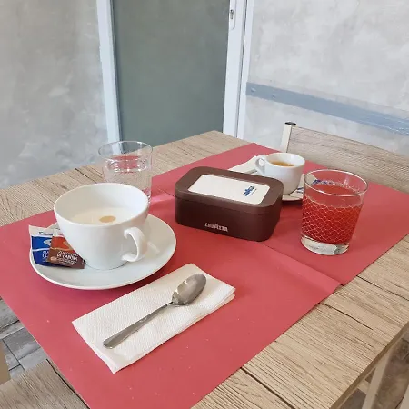 Apple Rome Airport Guest house 5*