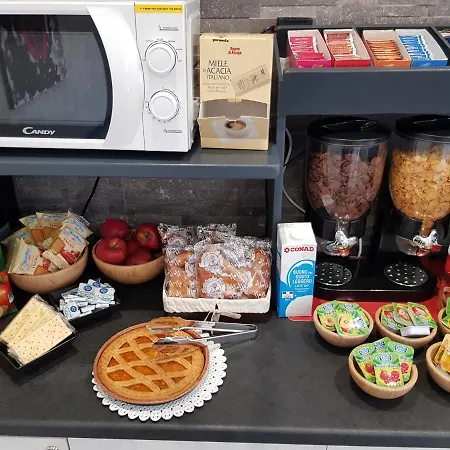 Apple Rome Airport Guest house 5*